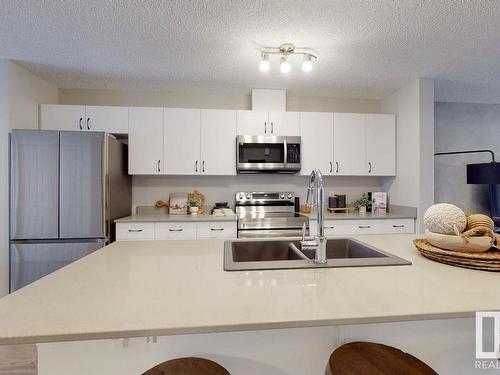 181 Sunland Way, Sherwood Park, AB - Indoor Photo Showing Kitchen