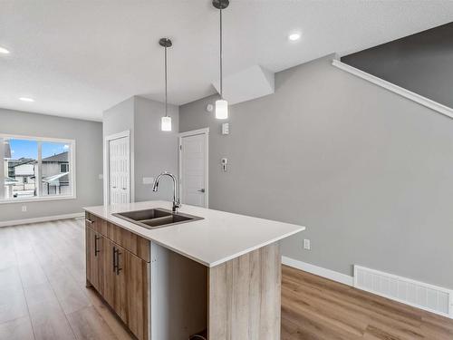 181 Sunland Way, Sherwood Park, AB - Indoor Photo Showing Kitchen