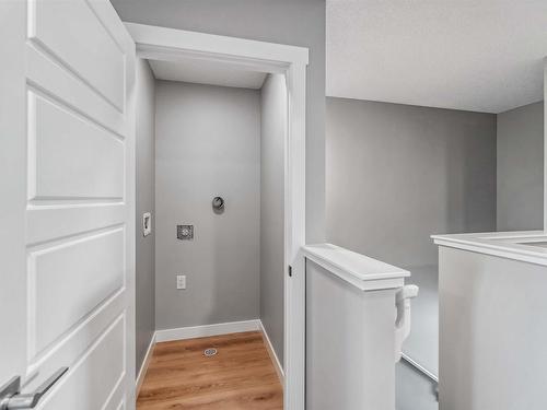 181 Sunland Way, Sherwood Park, AB - Indoor Photo Showing Bedroom