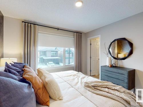 181 Sunland Way, Sherwood Park, AB - Indoor Photo Showing Bedroom