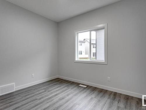 1237 16A Avenue, Edmonton, AB - Indoor Photo Showing Other Room