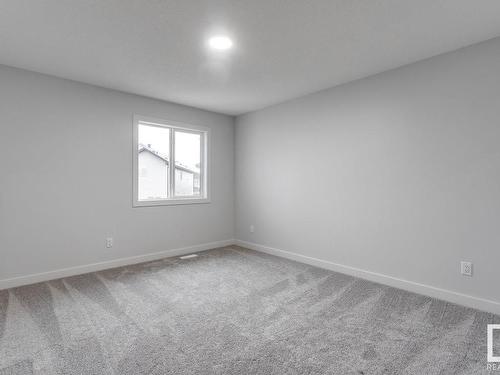 1237 16A Avenue, Edmonton, AB - Indoor Photo Showing Other Room