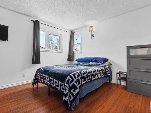 4311 38 Street, Edmonton, AB - Indoor Photo Showing Bedroom