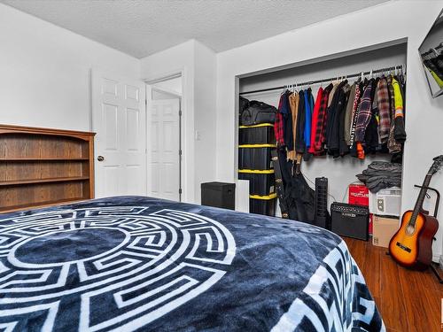 4311 38 Street, Edmonton, AB - Indoor Photo Showing Bedroom