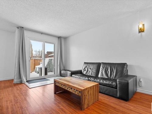 4311 38 Street, Edmonton, AB - Indoor Photo Showing Living Room