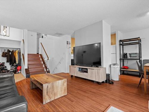 4311 38 Street, Edmonton, AB - Indoor Photo Showing Living Room