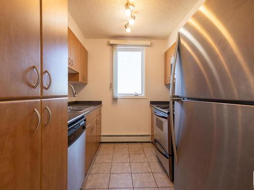 1501 10303 105 Street, Edmonton, AB - Indoor Photo Showing Kitchen