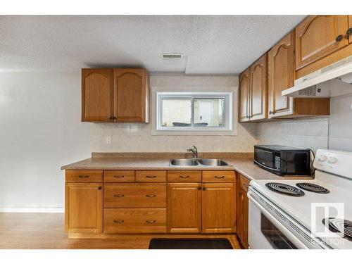 11412 162 Avenue, Edmonton, AB - Indoor Photo Showing Kitchen With Double Sink