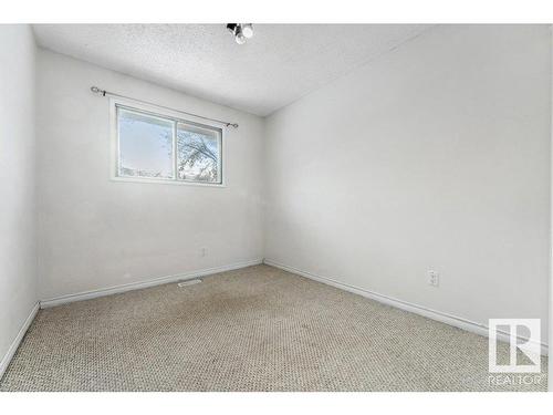 11412 162 Avenue, Edmonton, AB - Indoor Photo Showing Other Room