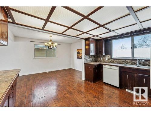 11412 162 Avenue, Edmonton, AB - Indoor Photo Showing Kitchen With Double Sink