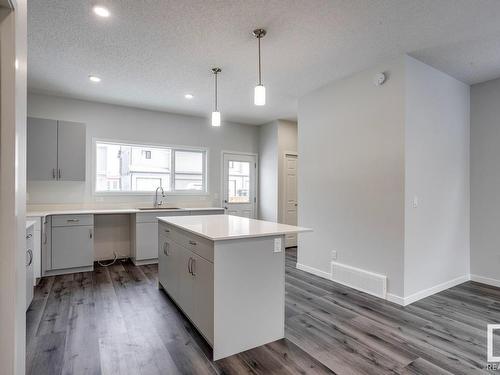 1643 16 Avenue, Edmonton, AB - Indoor Photo Showing Kitchen