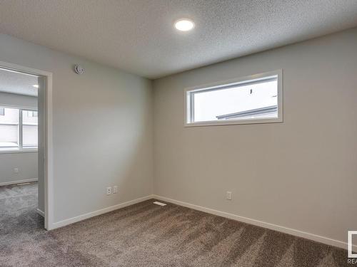 1643 16 Avenue, Edmonton, AB - Indoor Photo Showing Other Room