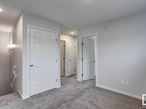 1643 16 Avenue, Edmonton, AB - Indoor Photo Showing Other Room