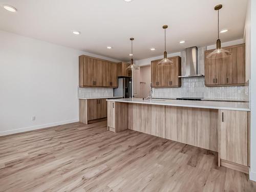 5828 Kootook Link, Edmonton, AB - Indoor Photo Showing Kitchen