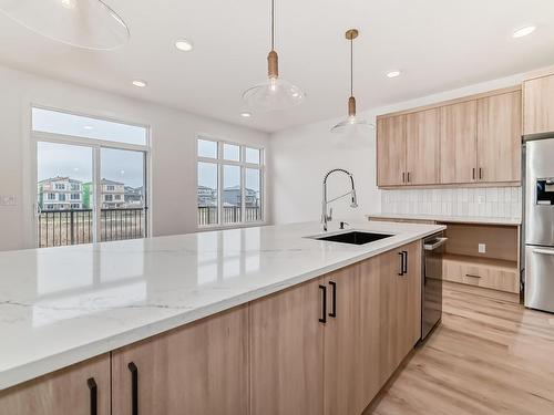 5828 Kootook Link, Edmonton, AB - Indoor Photo Showing Kitchen With Upgraded Kitchen