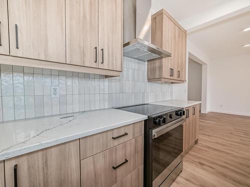 5828 Kootook Link, Edmonton, AB - Indoor Photo Showing Kitchen