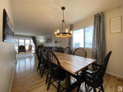 6928 21 Avenue, Edmonton, AB - Indoor Photo Showing Dining Room