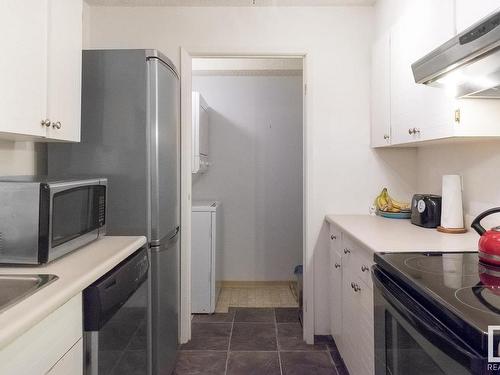 304 9917 110 Street, Edmonton, AB - Indoor Photo Showing Kitchen