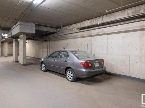 304 9917 110 Street, Edmonton, AB - Indoor Photo Showing Garage