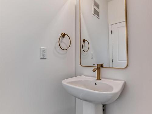 3320 168 Street, Edmonton, AB - Indoor Photo Showing Bathroom