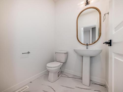 3320 168 Street, Edmonton, AB - Indoor Photo Showing Bathroom