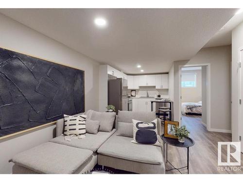 17736 63 Street, Edmonton, AB - Indoor Photo Showing Living Room