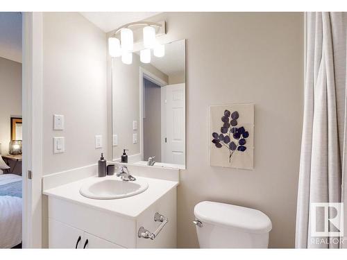 17736 63 Street, Edmonton, AB - Indoor Photo Showing Bathroom