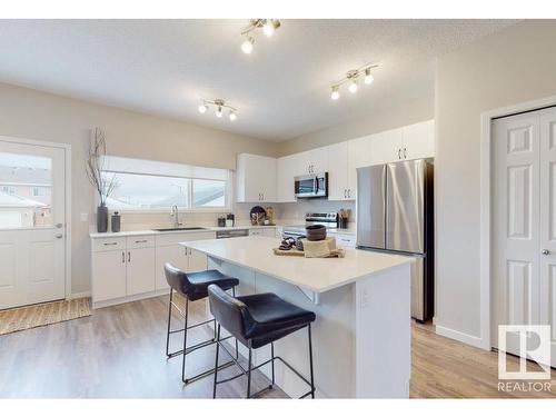 17736 63 Street, Edmonton, AB - Indoor Photo Showing Kitchen