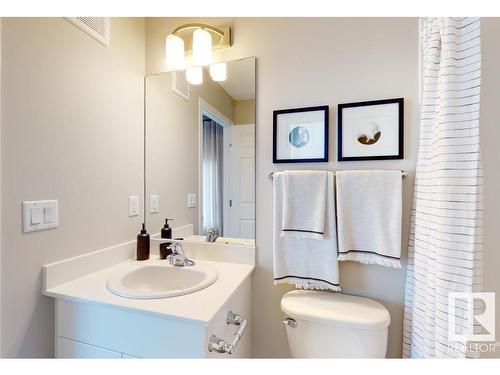 17736 63 Street, Edmonton, AB - Indoor Photo Showing Bathroom