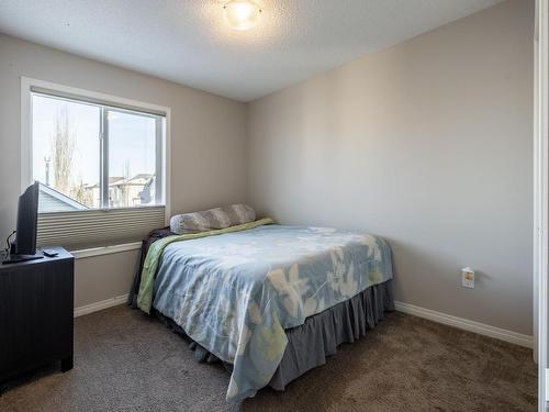 6822 21A Avenue, Edmonton, AB - Indoor Photo Showing Bedroom