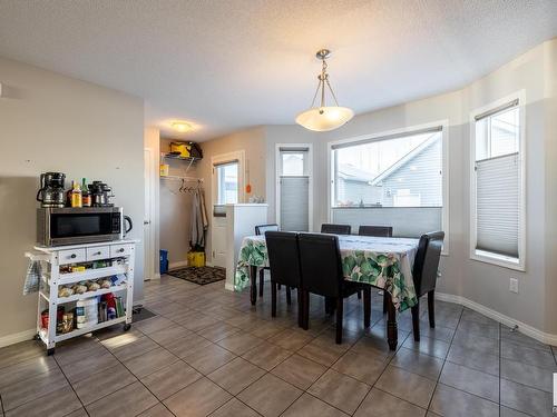 6822 21A Avenue, Edmonton, AB - Indoor Photo Showing Dining Room