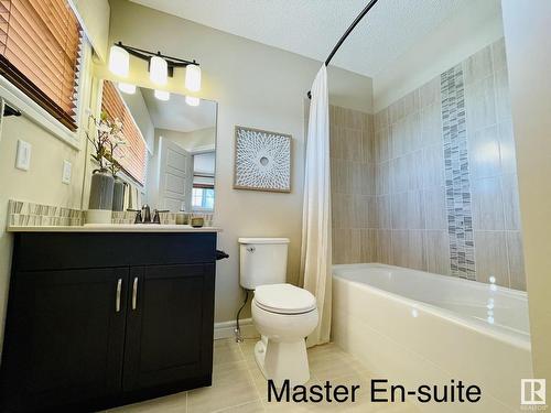 2107 Desrochers Drive, Edmonton, AB - Indoor Photo Showing Bathroom