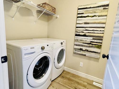 2107 Desrochers Drive, Edmonton, AB - Indoor Photo Showing Laundry Room