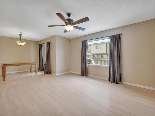 25 14717 34 Street, Edmonton, AB - Indoor Photo Showing Other Room