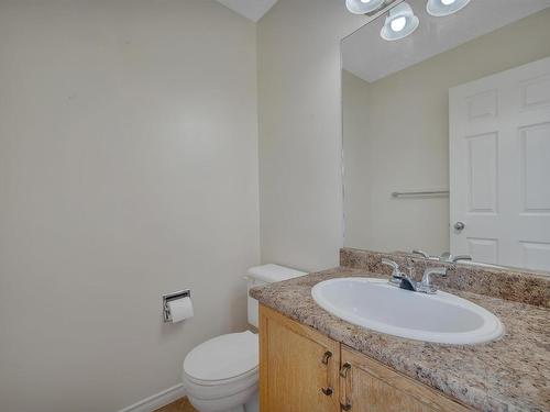 25 14717 34 Street, Edmonton, AB - Indoor Photo Showing Bathroom