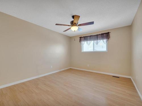 25 14717 34 Street, Edmonton, AB - Indoor Photo Showing Other Room