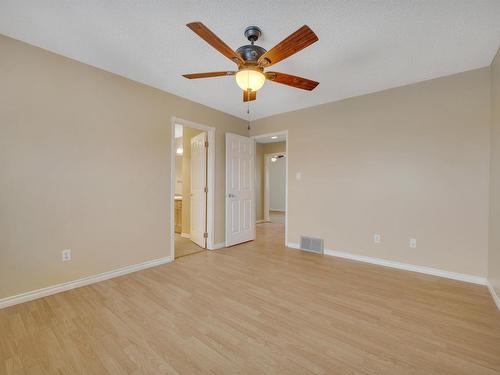 25 14717 34 Street, Edmonton, AB - Indoor Photo Showing Other Room