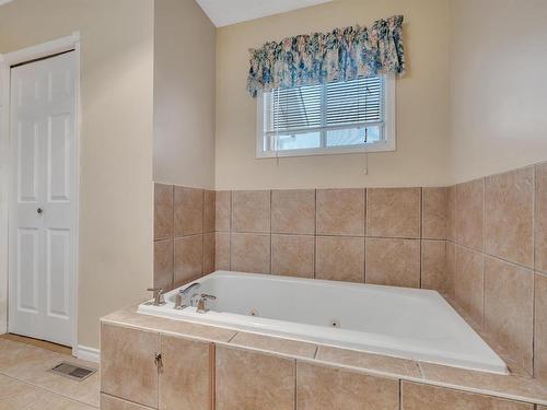 25 14717 34 Street, Edmonton, AB - Indoor Photo Showing Bathroom