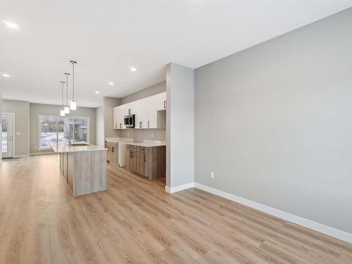 6256 175 Avenue, Edmonton, AB - Indoor Photo Showing Kitchen