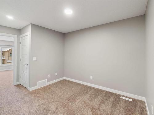 6256 175 Avenue, Edmonton, AB - Indoor Photo Showing Other Room