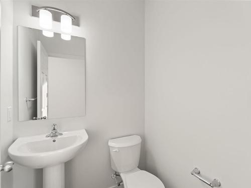 1111 Aster Boulevard, Edmonton, AB - Indoor Photo Showing Bathroom