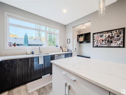 10530 80 Street, Edmonton, AB - Indoor Photo Showing Kitchen