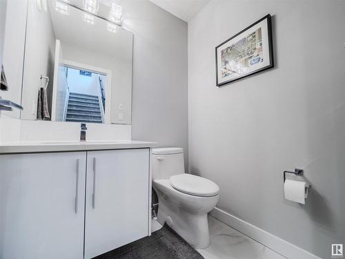 10530 80 Street, Edmonton, AB - Indoor Photo Showing Bathroom