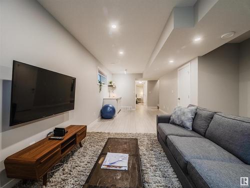 10530 80 Street, Edmonton, AB - Indoor Photo Showing Living Room