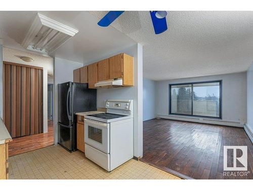 303 5316 118 Avenue, Edmonton, AB - Indoor Photo Showing Kitchen