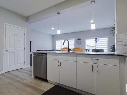 5357 Lark Landing Landing, Edmonton, AB - Indoor Photo Showing Kitchen