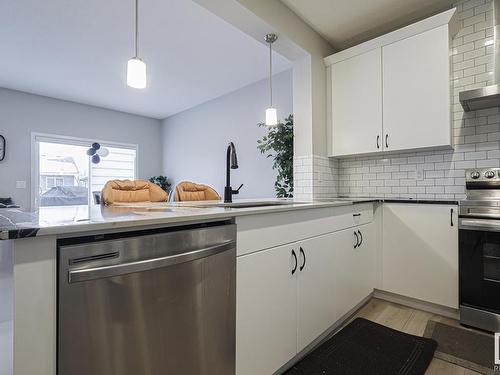 5357 Lark Landing Landing, Edmonton, AB - Indoor Photo Showing Kitchen