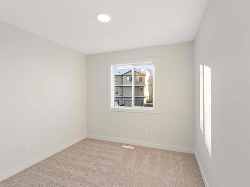 1647 16 Avenue, Edmonton, AB - Indoor Photo Showing Other Room