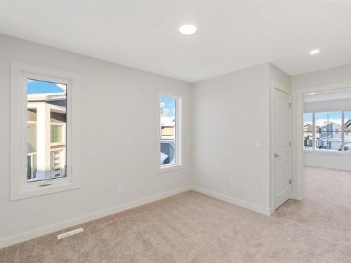 1647 16 Avenue, Edmonton, AB - Indoor Photo Showing Other Room