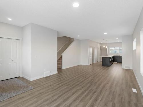 1647 16 Avenue, Edmonton, AB - Indoor